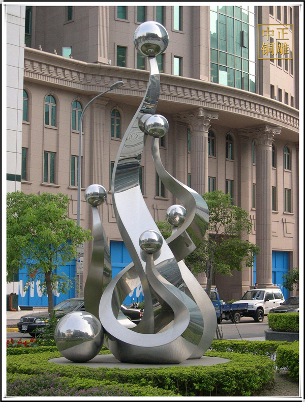 酒店門(mén)口不銹鋼雕塑.jpg