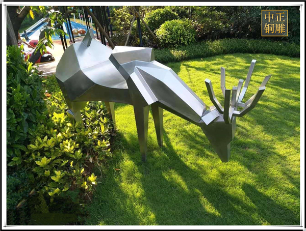 抽象不銹鋼雕塑.jpg 抽象不銹鋼雕塑.jpg
