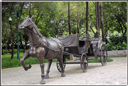 馬拉車(chē)雕塑